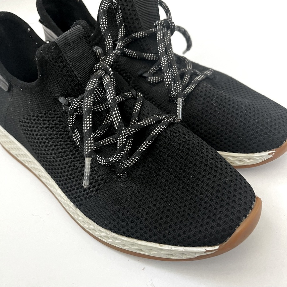 Women’s J-Slides Black Sneakers Size 6